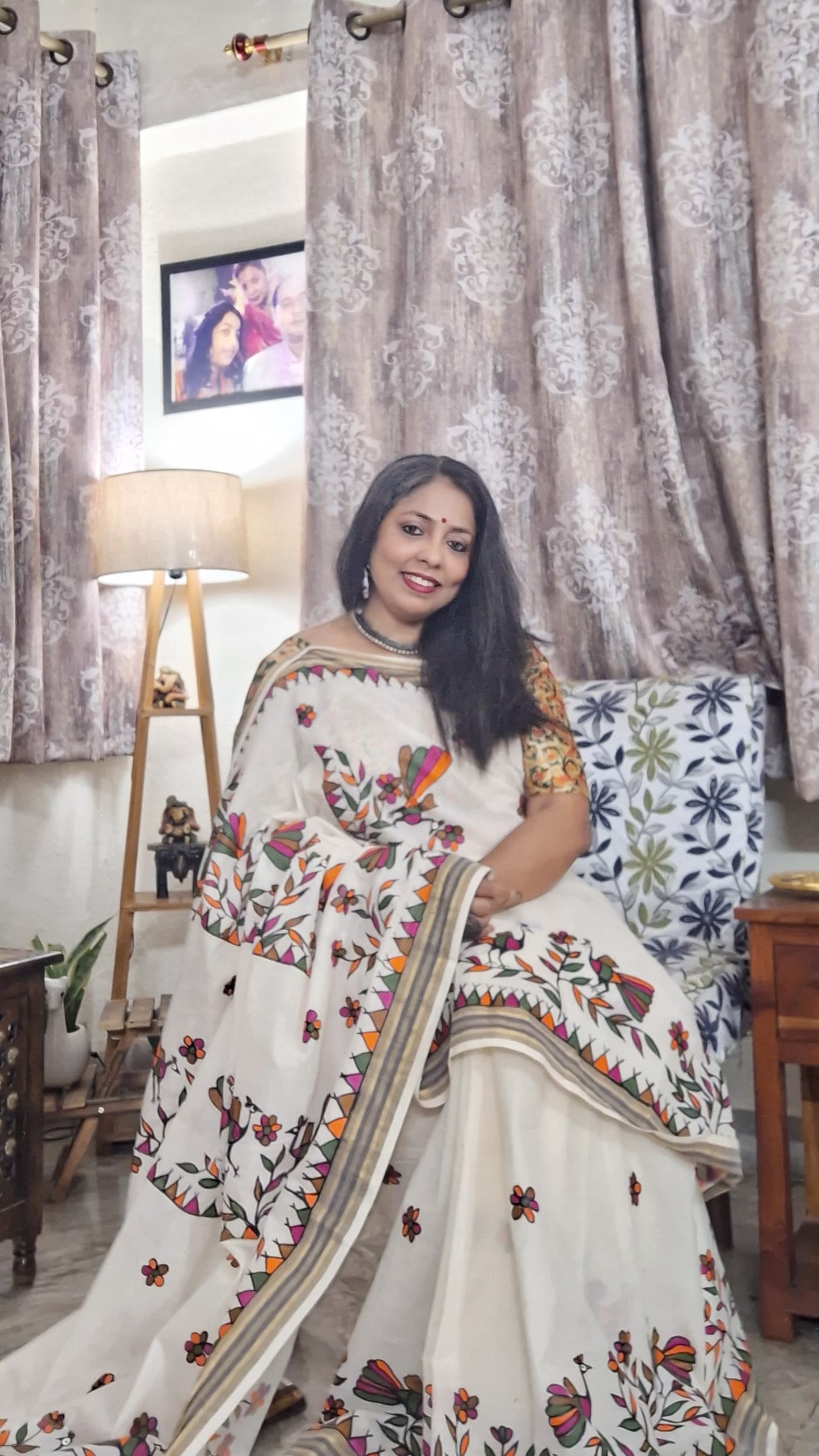 Hand-Painted Sohrai Art Kerala Cotton Saree – Tribal Bird Motifs on Off White