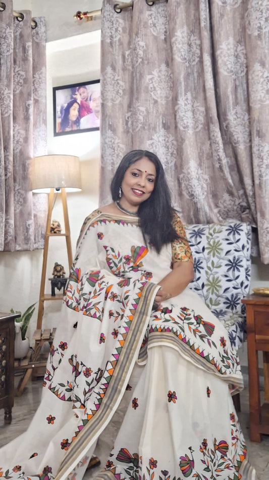 Hand-Painted Sohrai Art Kerala Cotton Saree – Tribal Bird Motifs on Off White