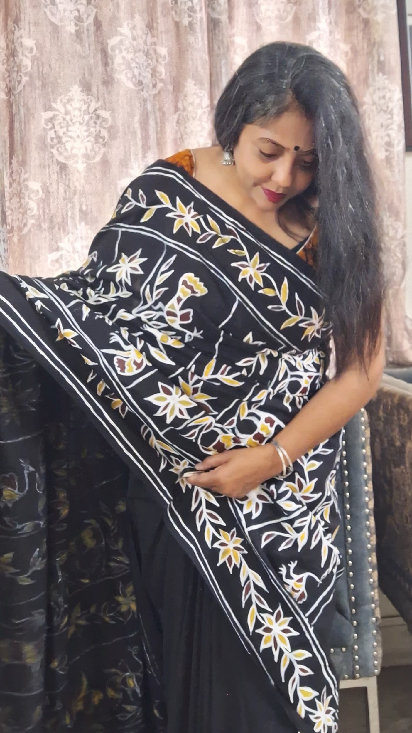Sohrai Symphony – Hand-Painted Sohrai Art Katan Silk Saree