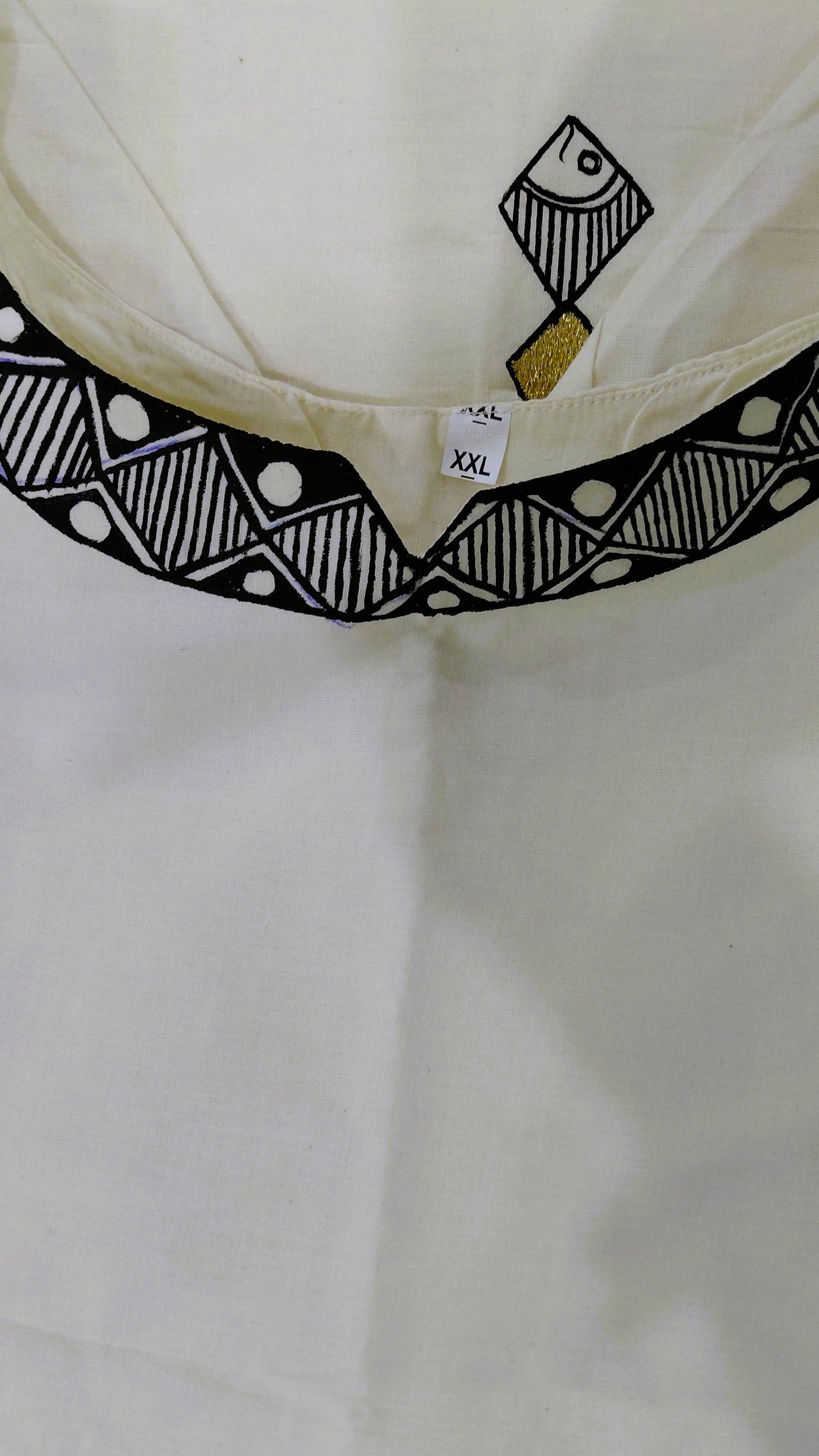 Hand-painted black and white folk neckline artwork on kurta