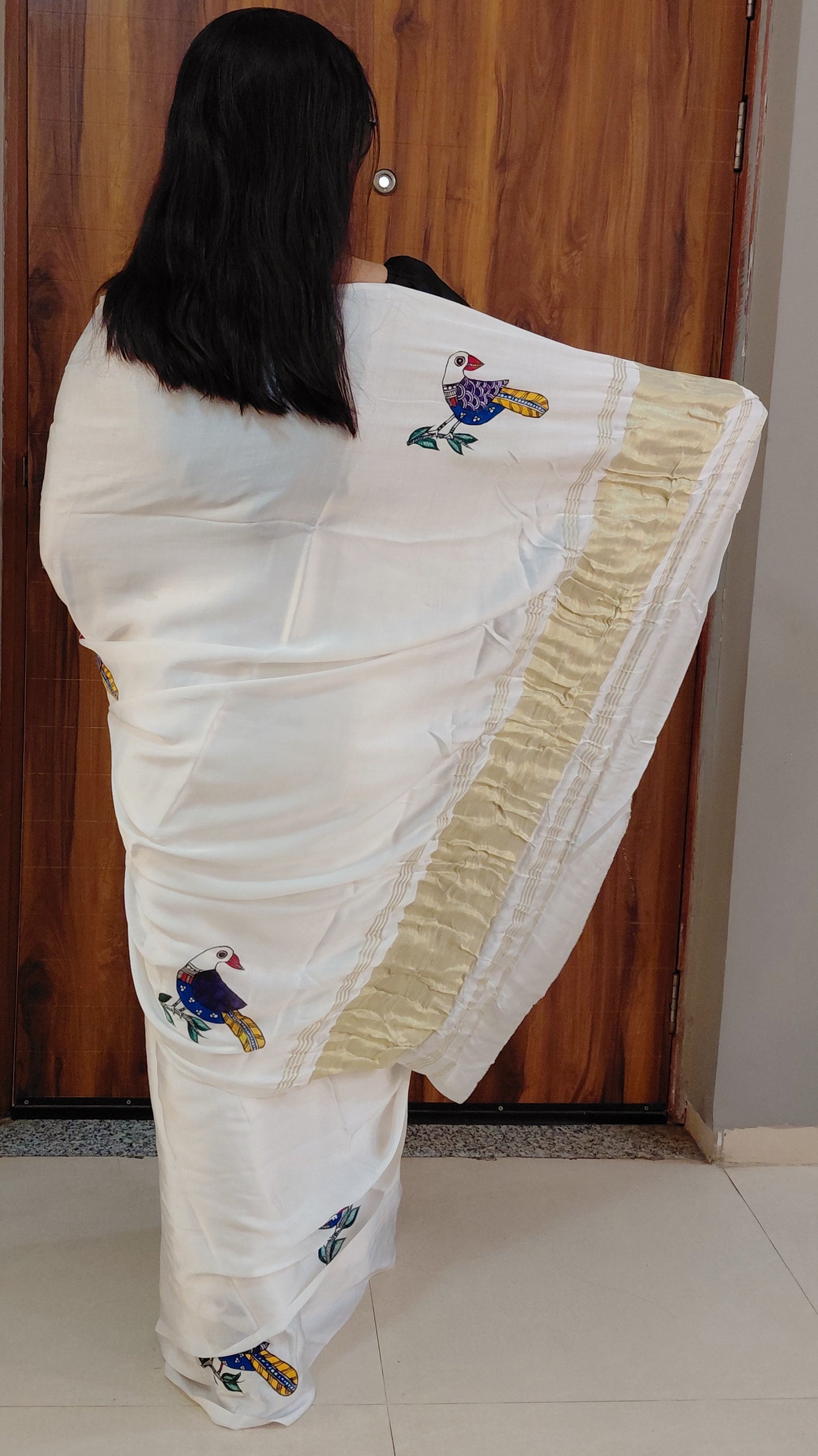 Saree pallu with subtle golden zari texture